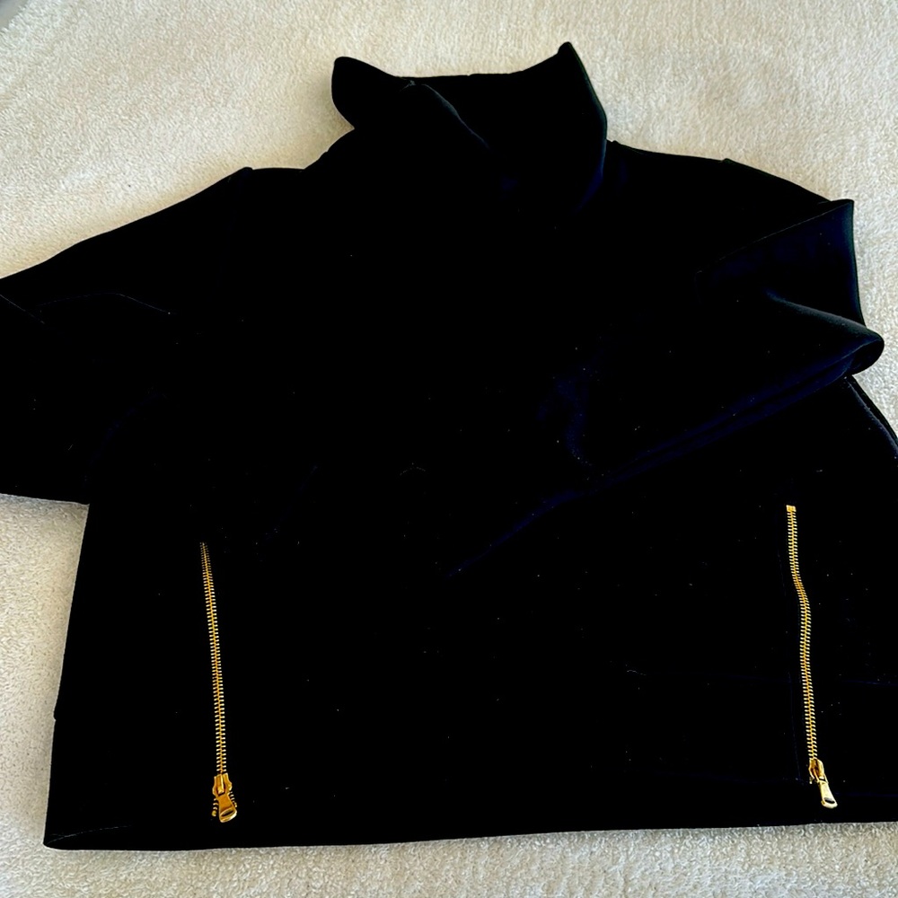 Addison Bay Everyday Pullover- Black Size M